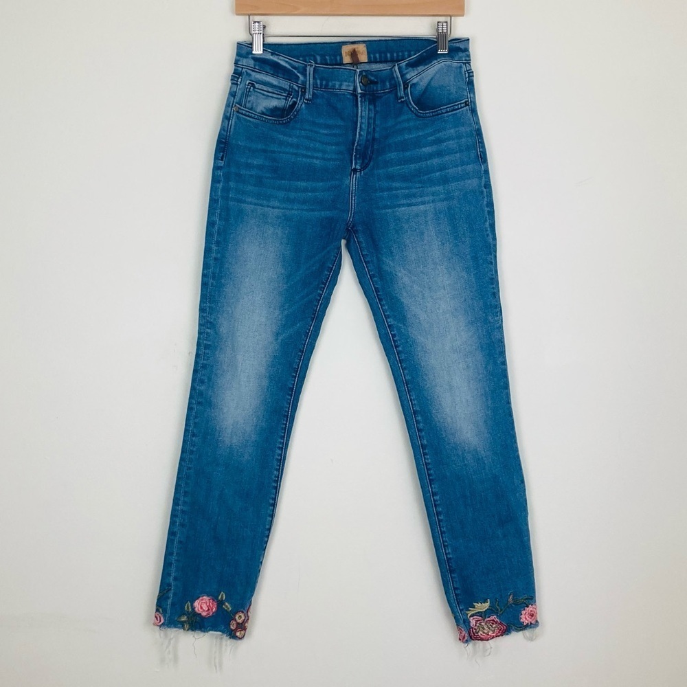 Driftwood “Jackie” crop tapered jeans with floral embroidery raw hem. 29
